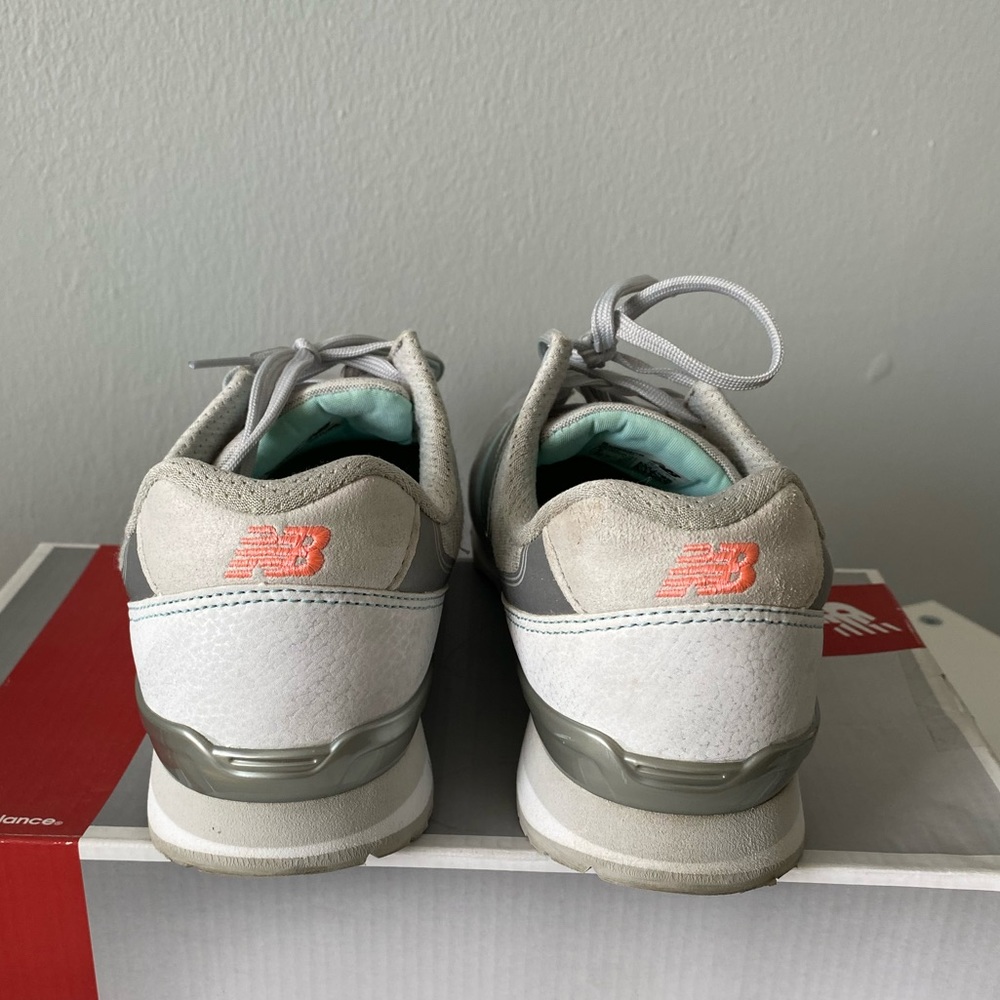 New balance 696 Size 9 - Picture 3 of 7